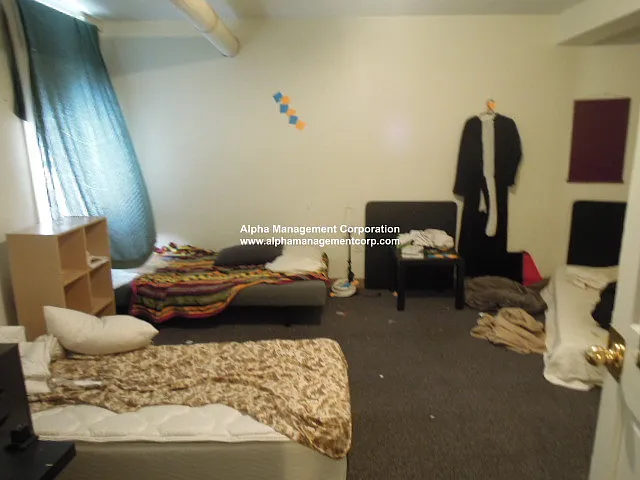 2 bed, 1.0 bath, $3,400 — Photo 2