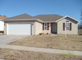 1048 S Missouri Ave, Springfield, MO 65807