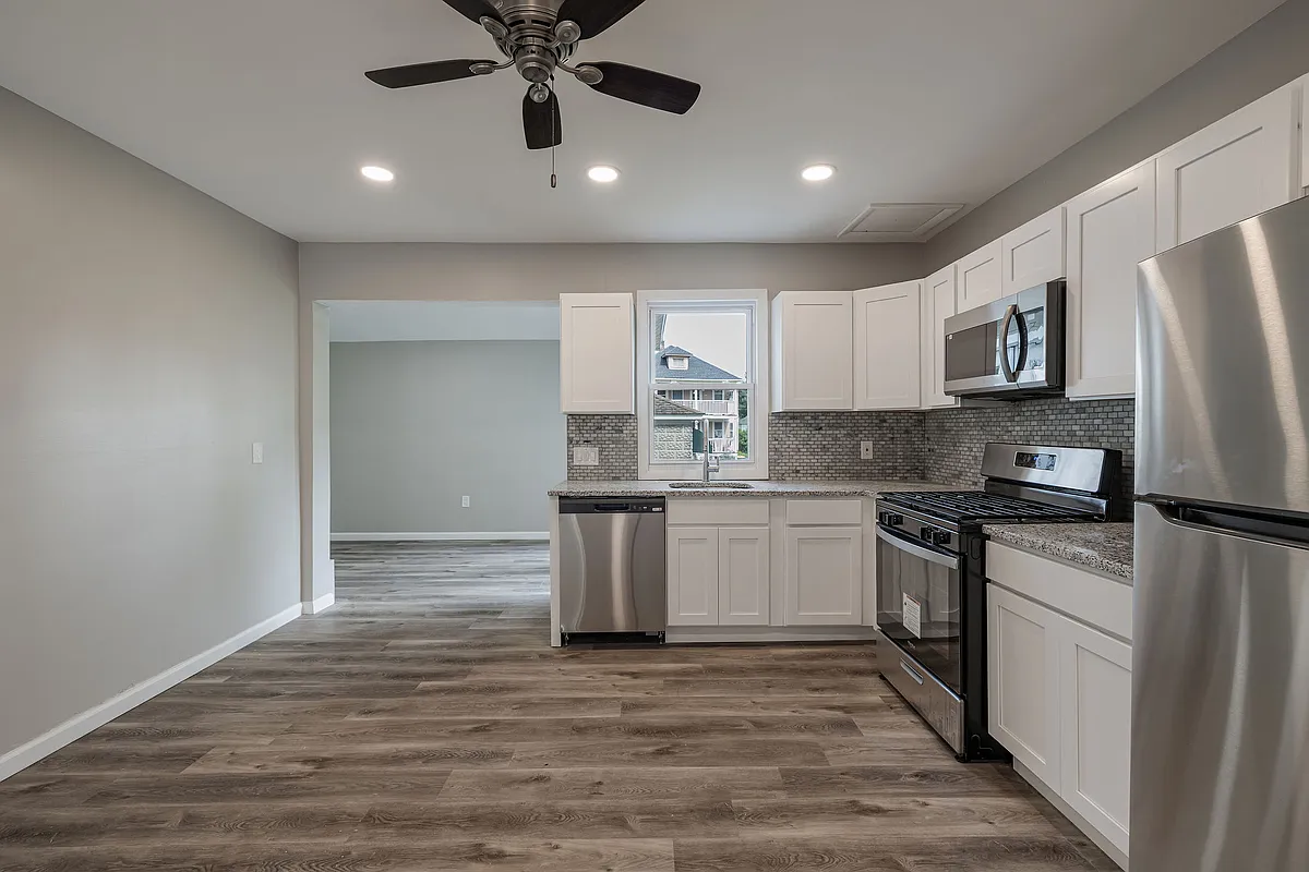 Building Photo - 121 Hillview Ave #B