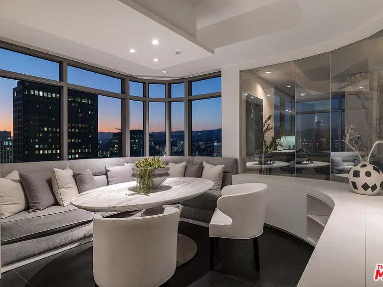 10800 Wilshire Blvd #1501 — Photo 16