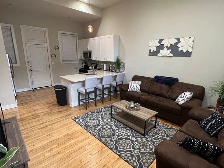 3607-09 Lakewood/1256 Addison — Photo 13