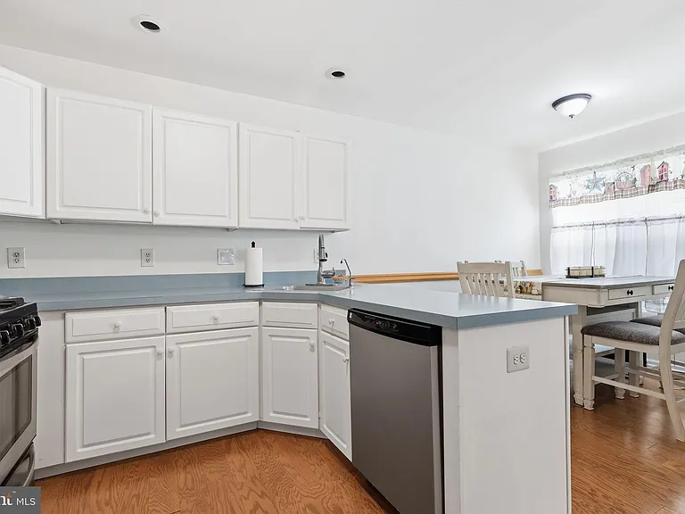 6405 Spruce Mill Dr — Photo 12