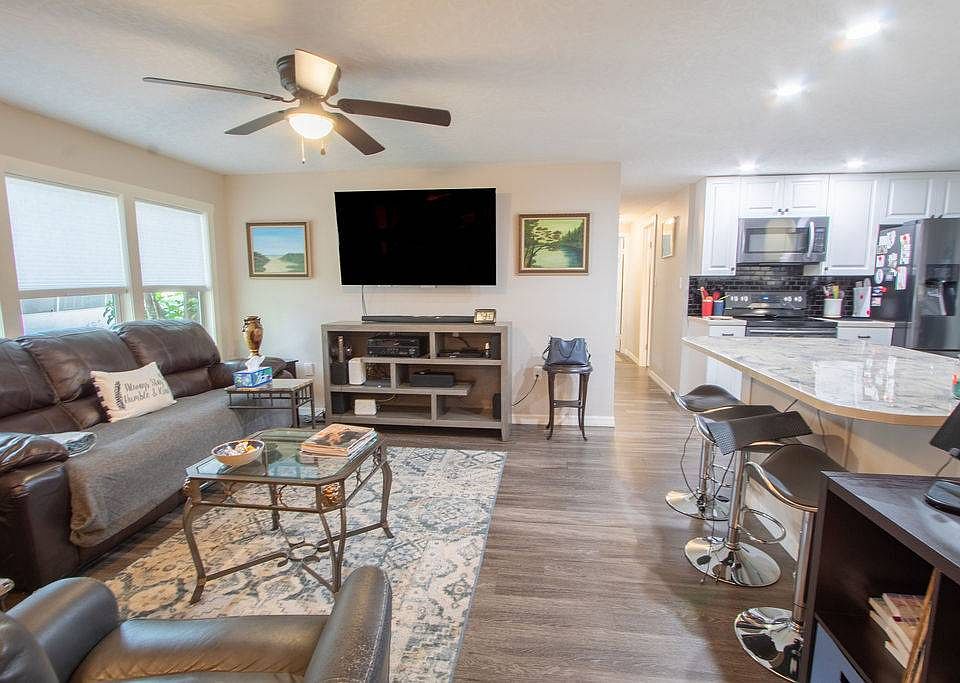 1st image of 103 Hibiscus Dr