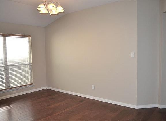4th image of 3349 Rod Carew Dr