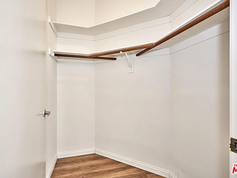 500 S Berendo St #101 — Photo 24