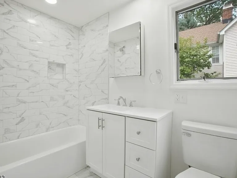 188 Burnett Ave #2 — Photo 3