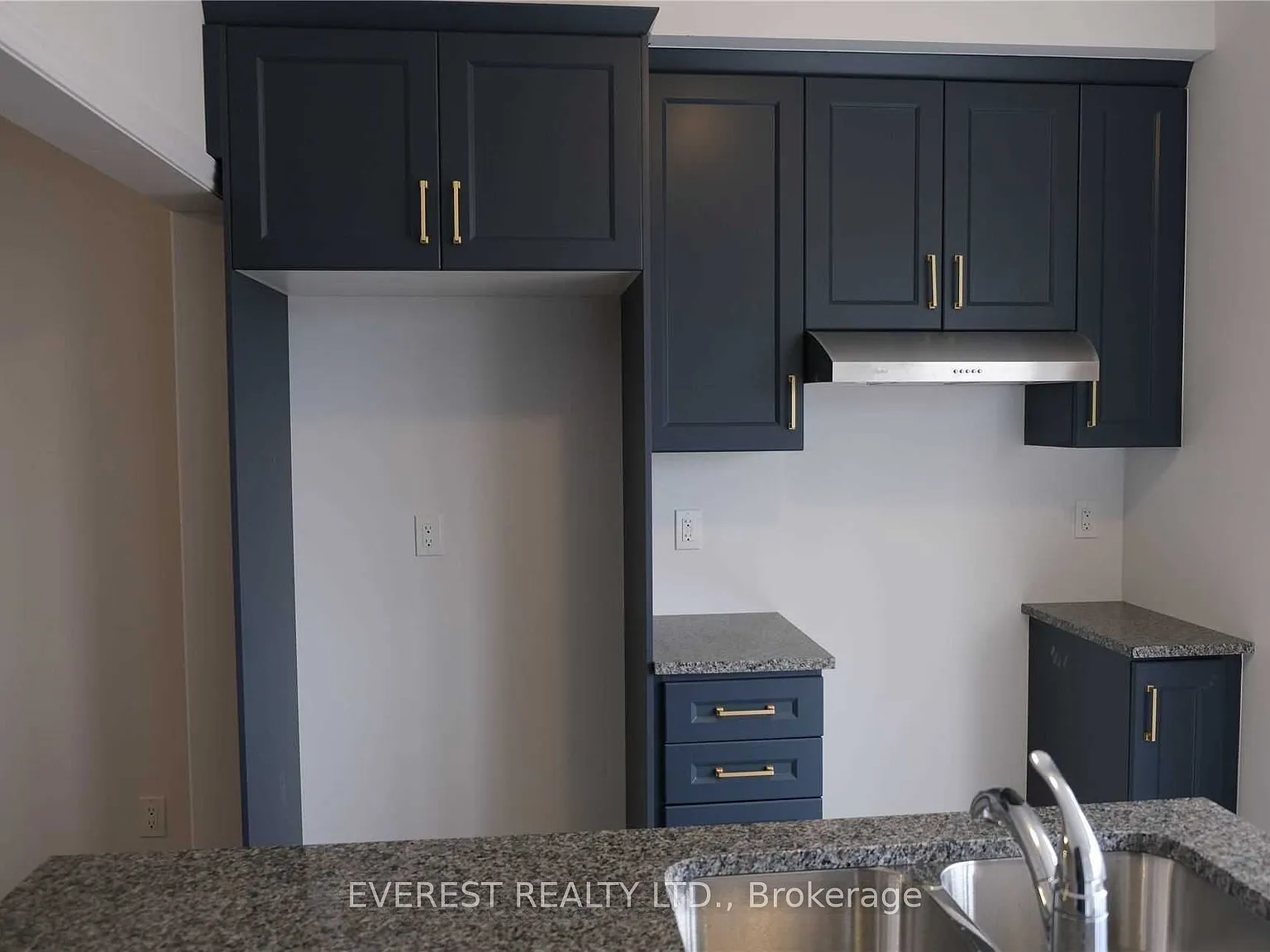 3 bed, $3,000 — Photo 4