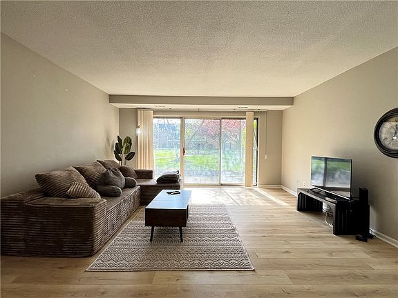 2nd image of 4545 Chestnut Ridge Rd APT 115A