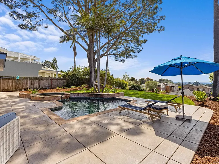 14186 Half Moon Bay Dr — Photo 28
