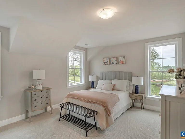 2132 Northside Dr — Photo 15
