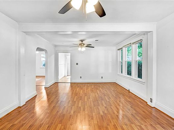 3rd image of 5620 Bloomingdale Ave