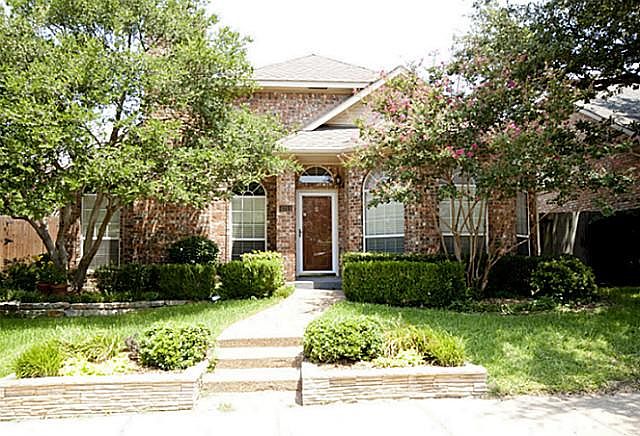 Curbside View