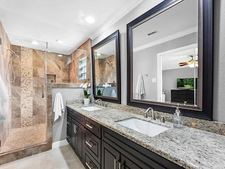 12539 Honeywood Trl — Photo 18