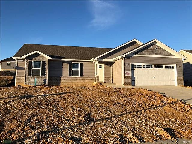 1st image of 645 Meadowgreen Dr
