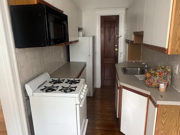 51 Concord St APT 23, Malden, MA 02148