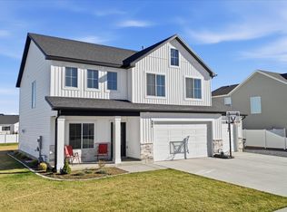 531 E 600 S, Hyrum, UT 84319
