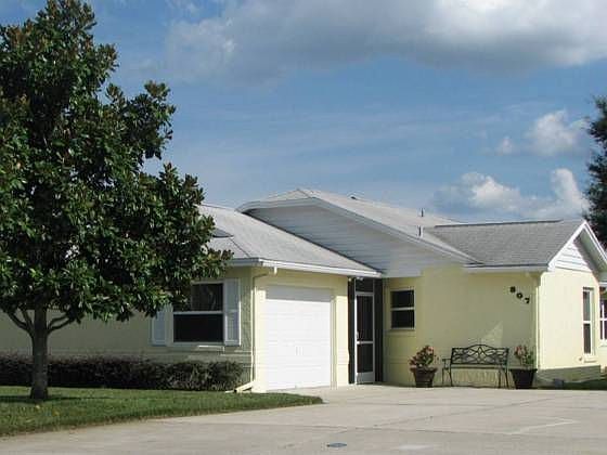 2nd image of 807 Meadowlark Dr