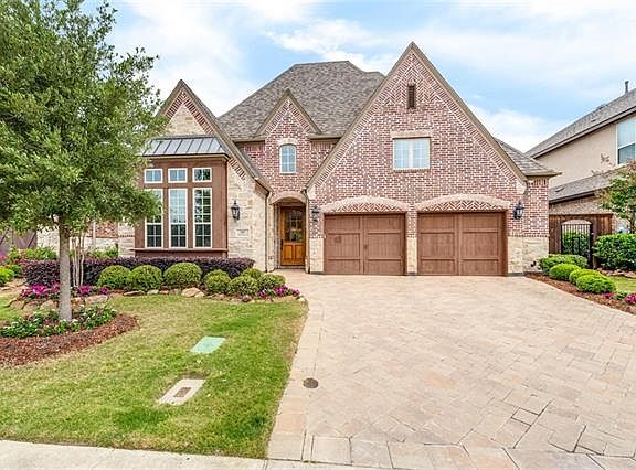 2nd image of 707 Brookstone Dr