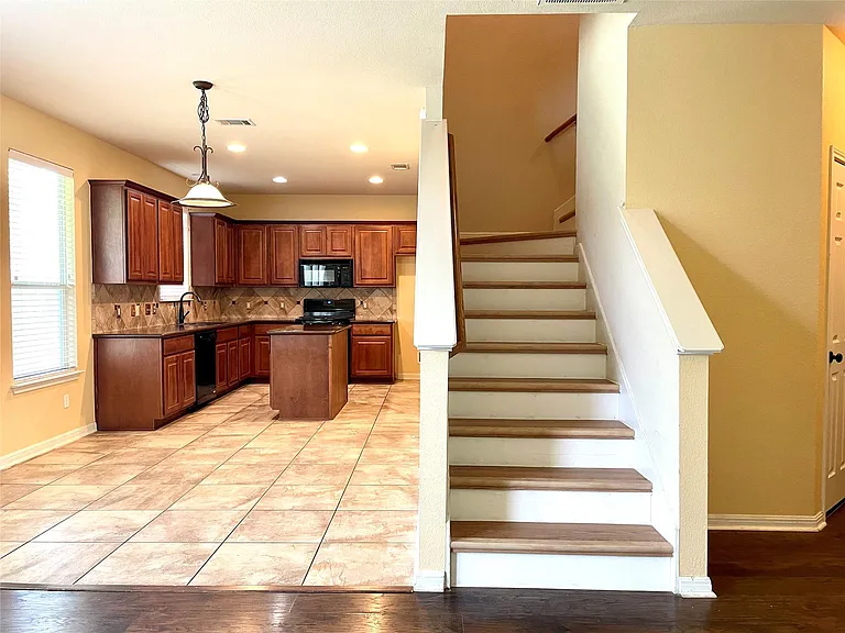 20625 Farm Pond Ln — Photo 15