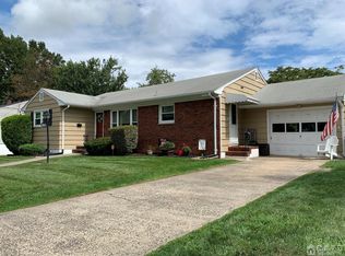 652 Harrell Ave, Woodbridge, NJ 07095