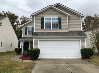 15634 Lakepoint Forest Dr, Charlotte, NC 28278