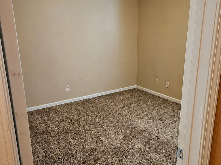 147 Edgemont Dr — Photo 10