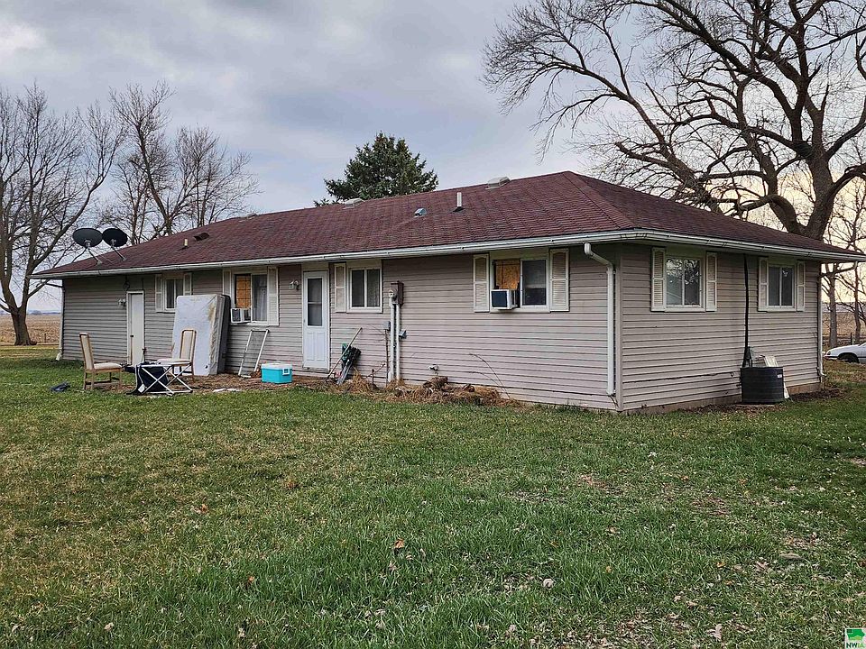 2nd image of 306 Poplar Ave