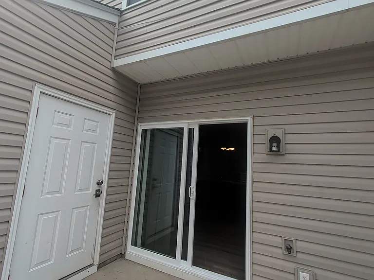 8434 Big Creek Ct — Photo 16
