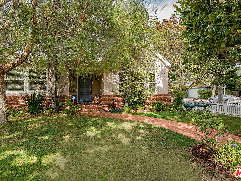 1st image of 2054 Malcolm Ave