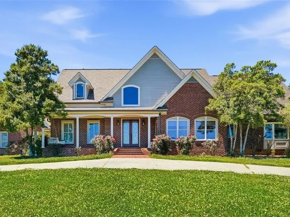 111 Brown Loop Spur NW, Cartersville, GA 30121