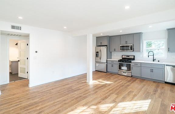 5th image of 3808 Los Feliz Blvd APT 1