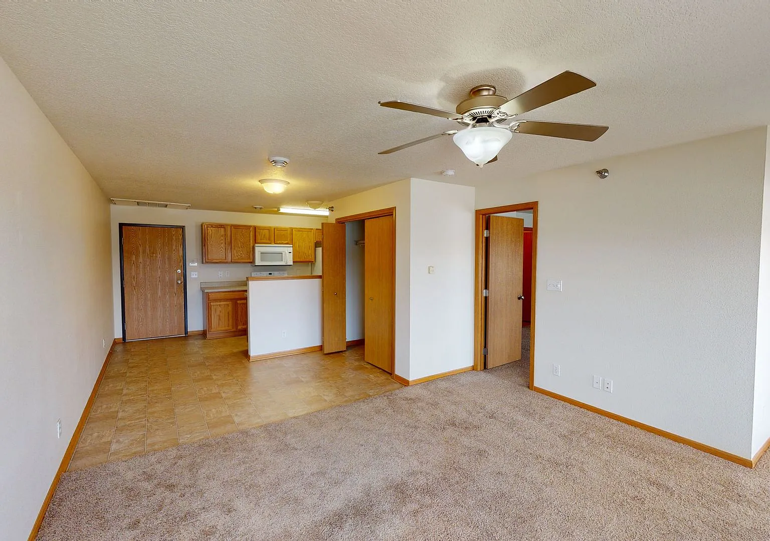 1428 Walton — Photo 4