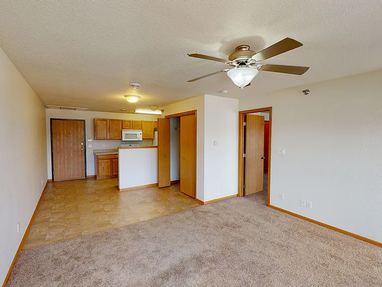 1428 Walton Dr — Photo 4