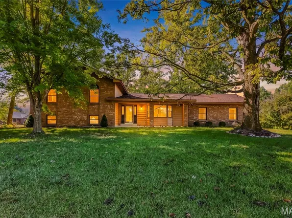 145 Bluff Dr, Troy, MO 63379