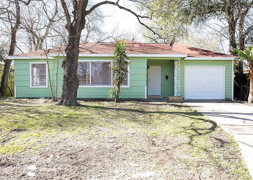 1st image of 1308 Pecan Dr