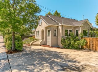 1125 E Main St, Ashland, OR 97520