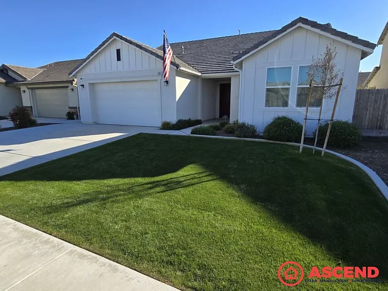 15811 Santa Clara Ct — Photo 1