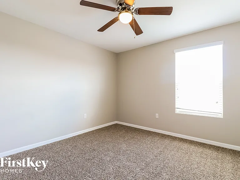 3816 Crystal Dew St — Photo 9
