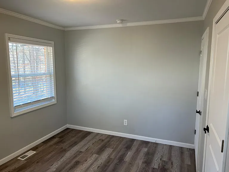 207 Herbert St — Photo 15