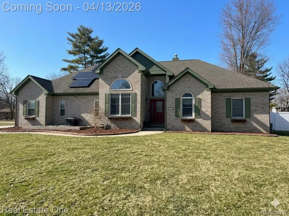 664 John R Rd, Rochester Hills, MI 48307