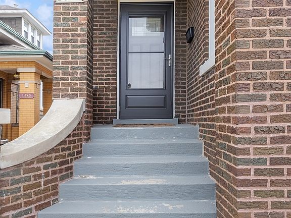 3rd image of 2341 Gunderson Ave