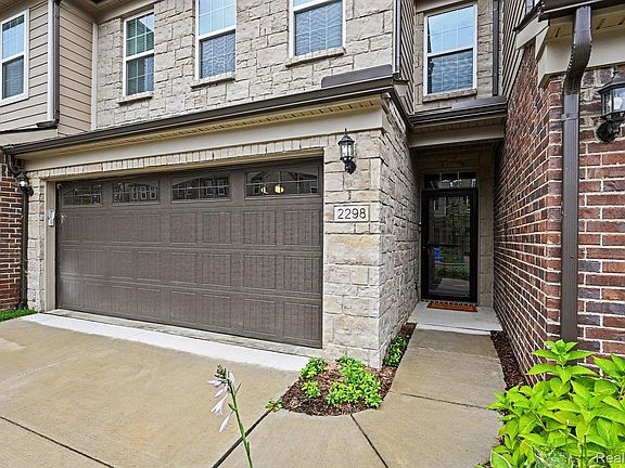 2nd image of 2298 Addison Cir