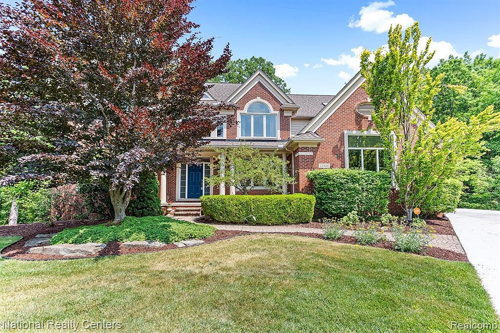23436 Broadmoor Park Ln, Novi, MI 48374 MLS 20230045702 Zillow