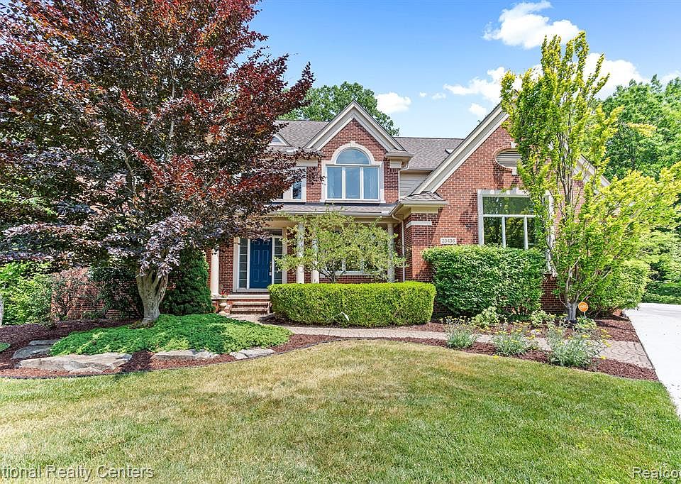 23436 Broadmoor Park Ln, Novi, MI 48374 MLS 20230045702 Zillow