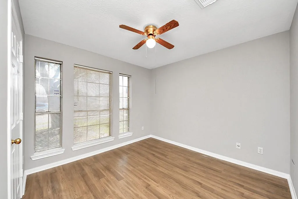 3 bed, 1382 sqft, $1,850 — Photo 4