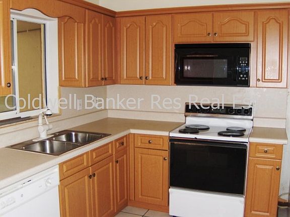 New Kitchen Cabinets