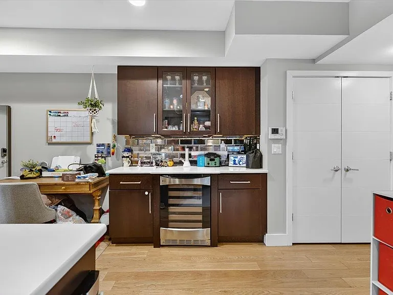 626 Grand St #1 — Photo 8