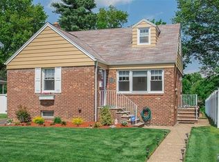 17-31 Hunter Pl, Fair Lawn, NJ 07410