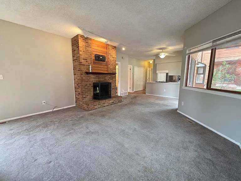 5014 Sunsuite Trl — Photo 2