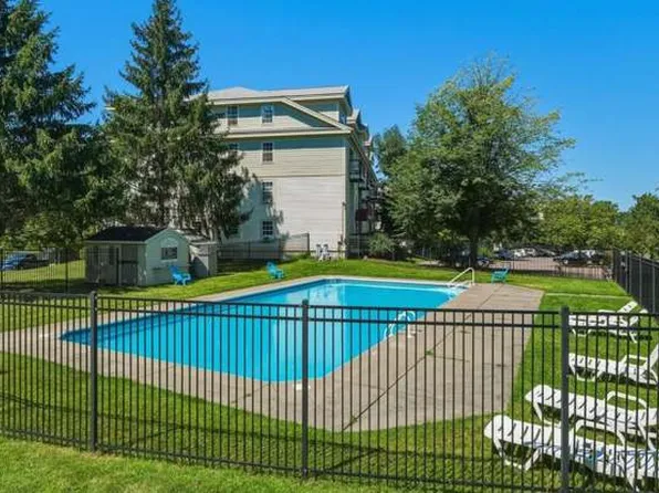 251 Hildred Dr, Burlington, VT